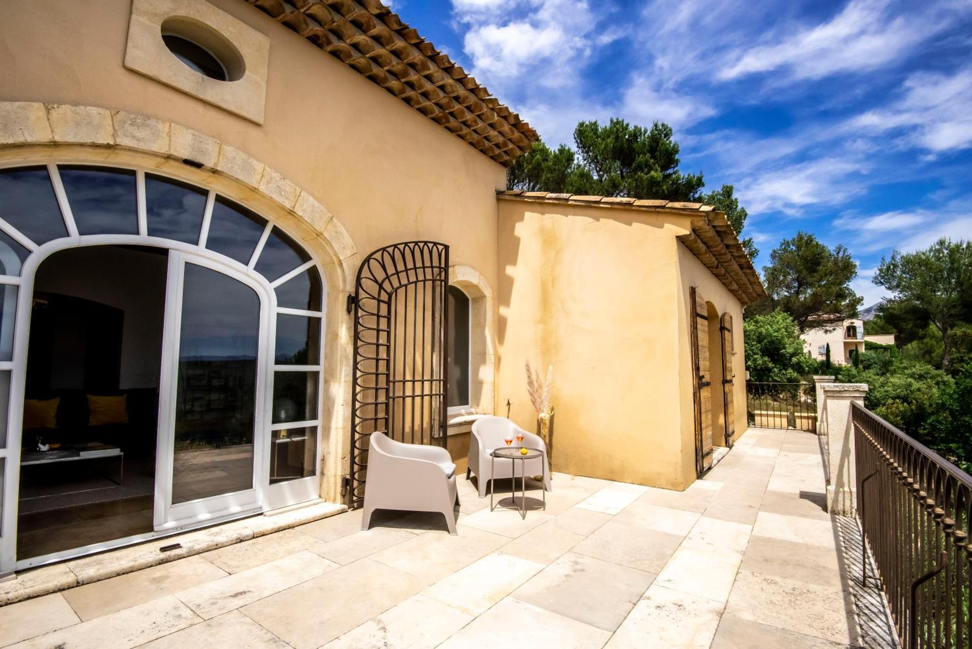 Villa Lumineuse Avec Piscine Clim 1Ere Etage Vue Panoramique Sur Les Montagnes Sur Le Site De La Sainte-Victoire Le Tholonet 외부 사진